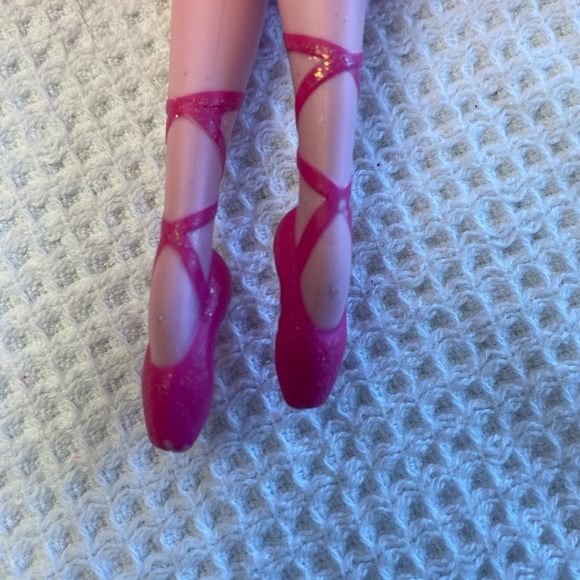 Barbie in the pink shoes transforming ballerina Kristyn doll - Picture 4 of 8